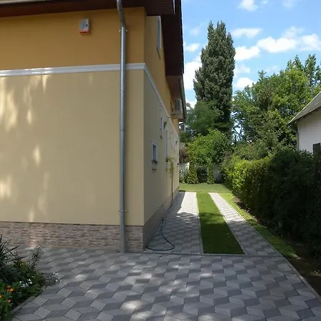 In - Balaton 19943 *