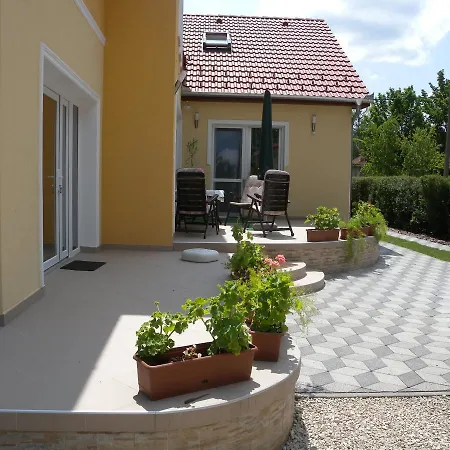 In - Balaton 19943 公寓