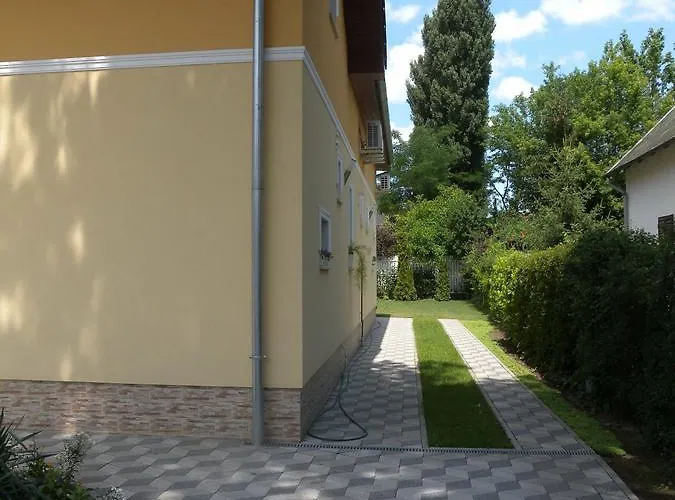 In - Balaton 19943 *